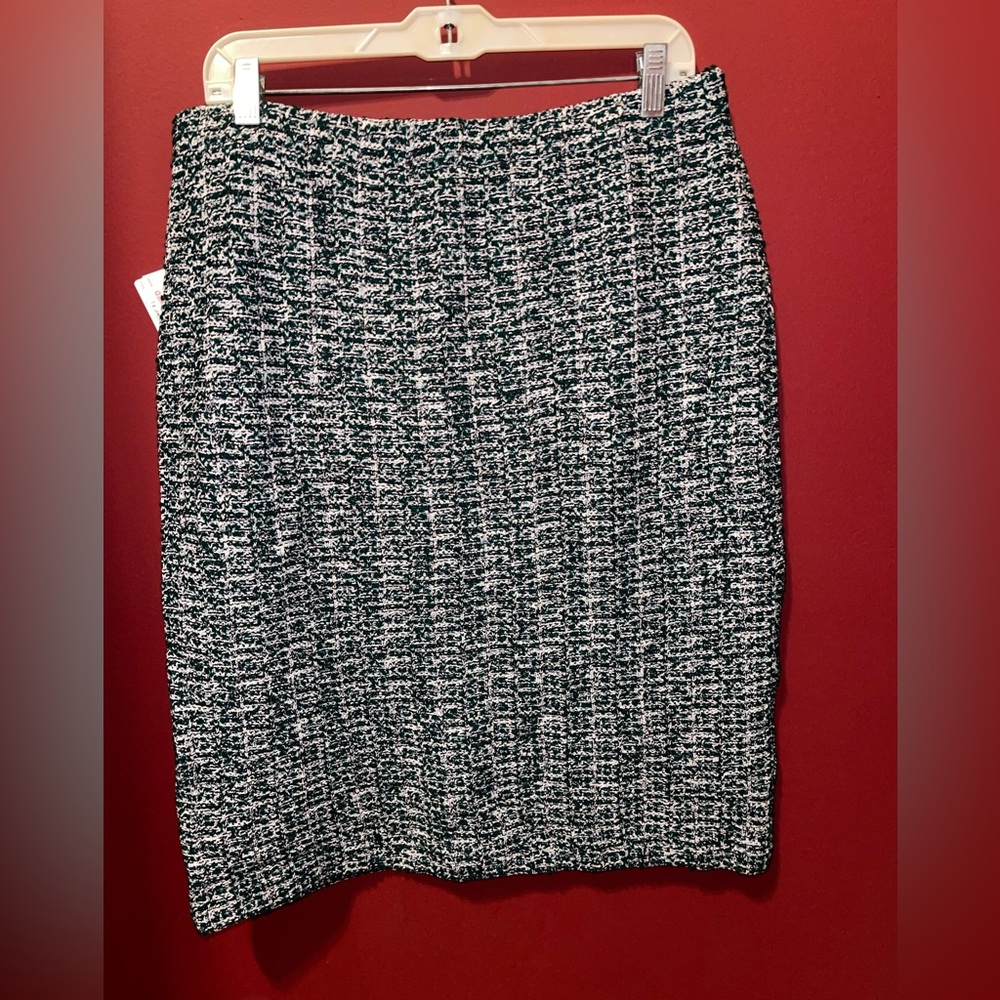 NWT Women’s ST.John’s Collection Green/White Tweed Knit Skirt, Size 14